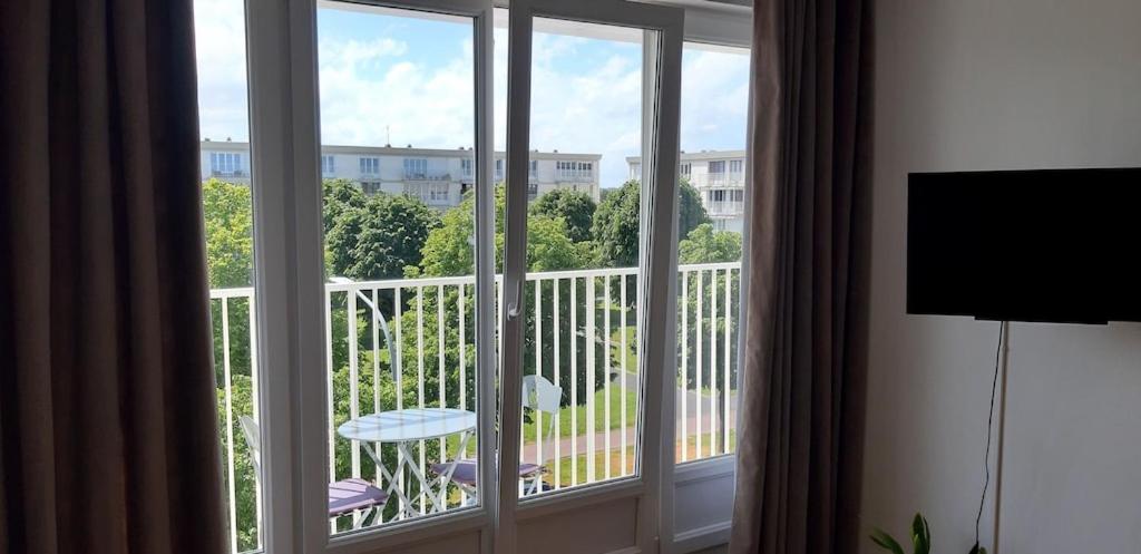 Appartement Lumineux Idealement Situe A Proximite De Musees Equipements Sportifs Salle De Spectacle Commerces Кан Экстерьер фото